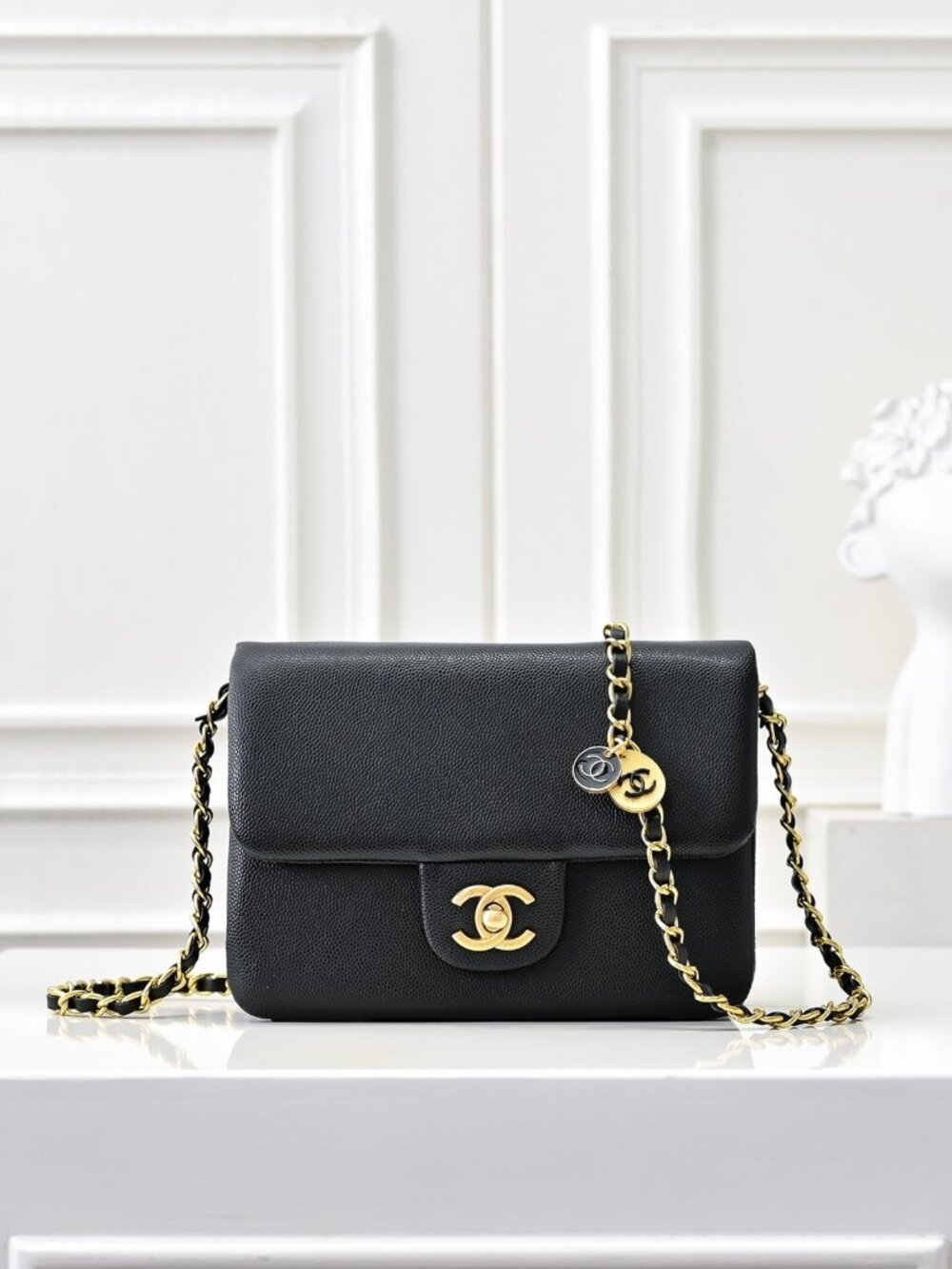 CHANEL. Classic Flap Shoulder Bag